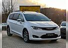 Chrysler Pacifica/7-Sitzer/2xTV/Captain Chairs/Pano/VOLL