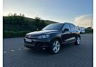 VW Touareg Volkswagen 3.0 V6 TDI R-Line