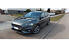 Ford Focus Turnier 2.3 ACC ST Styling Performance