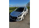 Hyundai i30 blue 1.6 CRDi 81kW Classic Classic