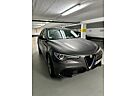 Alfa Romeo Stelvio Q4 Anhängerkupplung Panorama TÜV Neu