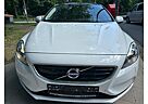 Volvo V40 D4 Geartronic Summum Panorama Voll