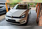 VW Golf Volkswagen e- CCS LED AID SHZ PDC Kamera Garantie 8xRad