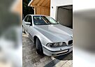BMW 523i 5er E39 Automatik AHK silber TÜV Benzin