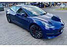 Tesla Model 3 Allradantrieb mit Dualmotor Performa...