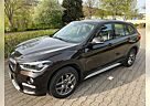 BMW X1 xDrive20i Modell xLine in Sparkling Brown