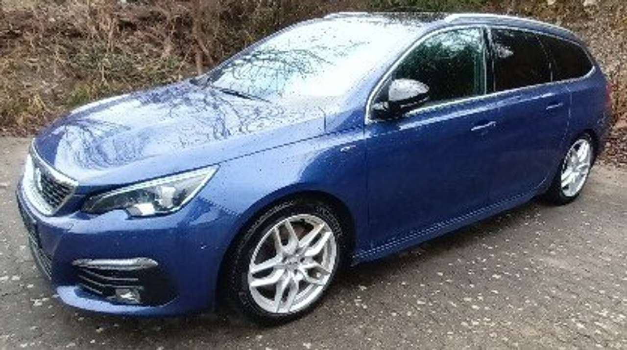 Second hand Peugeot 308 2.0