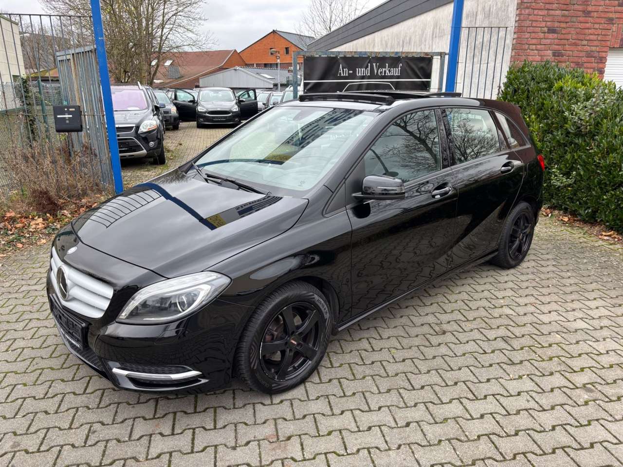 Second hand Mercedes Benz B-Class 180