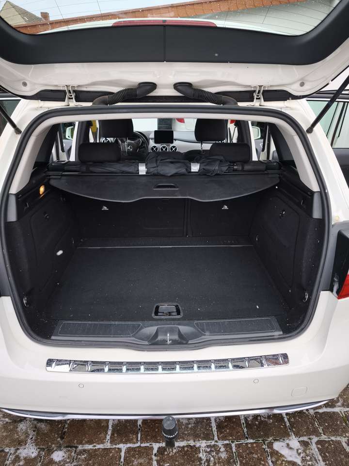 Second hand Mercedes Benz B-Class 220 4MATIC