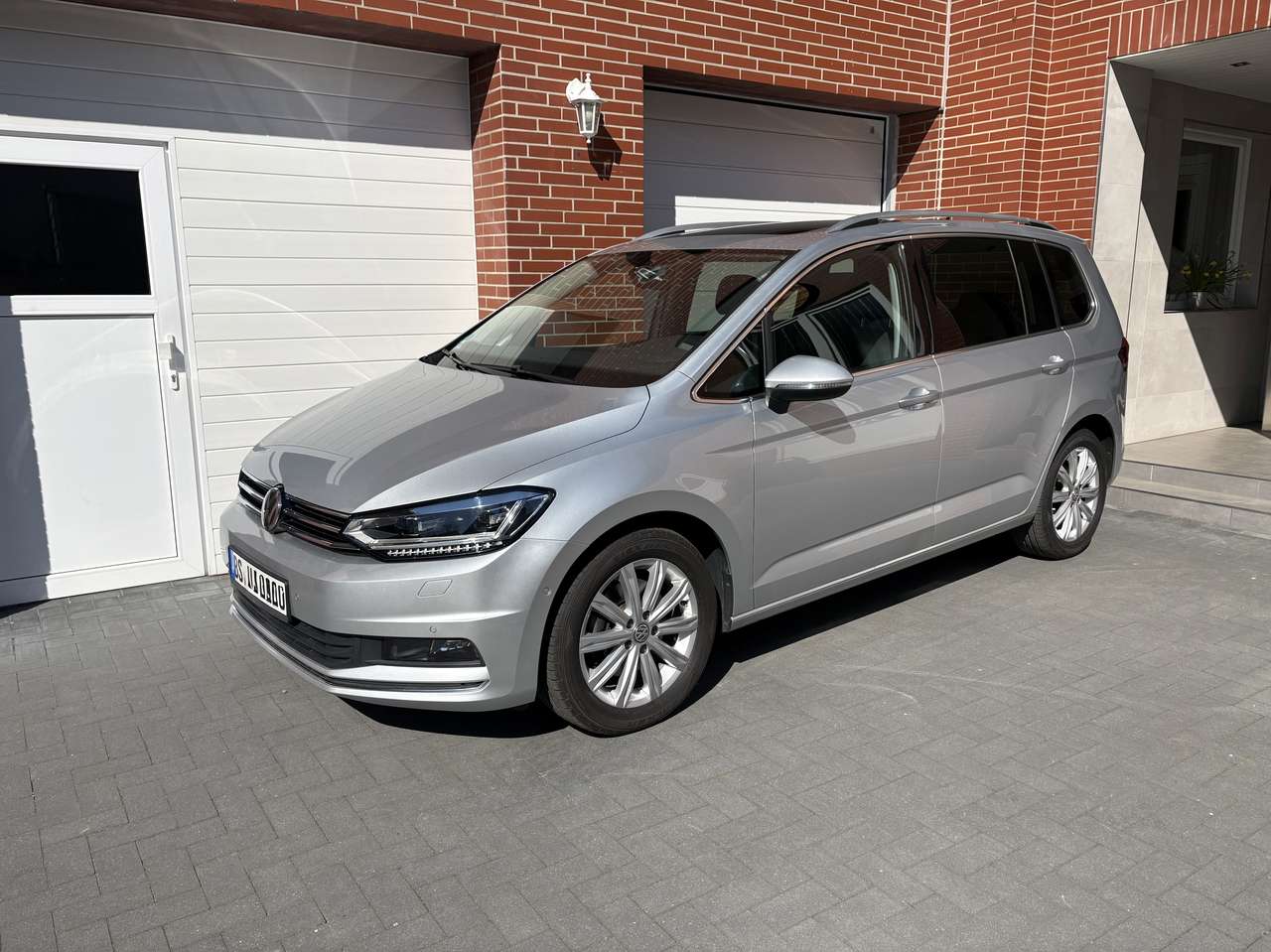 Second hand Volkswagen Touran 2.0 TDI