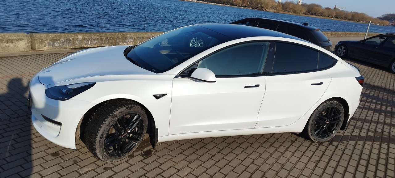 Second hand Tesla Model 3 electro