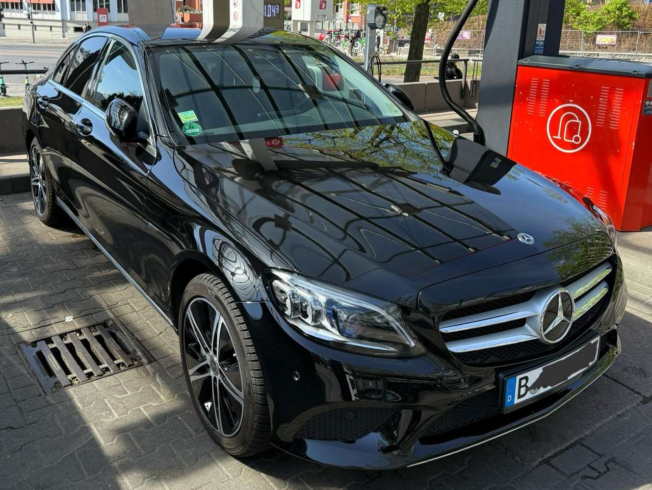 Second hand Mercedes Benz C-Class 