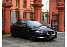 Jaguar XF 3.0d V6 Luxury*Facelift~AHK~19%MwSt~1.HD~BRD+