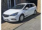 Opel Astra Sports Tourer 1.6 CDTI Modell 2017 wie Neu