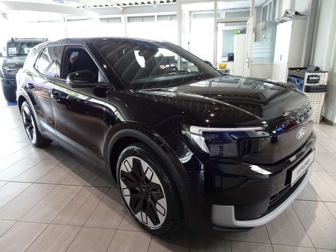 Second hand Ford Explorer 