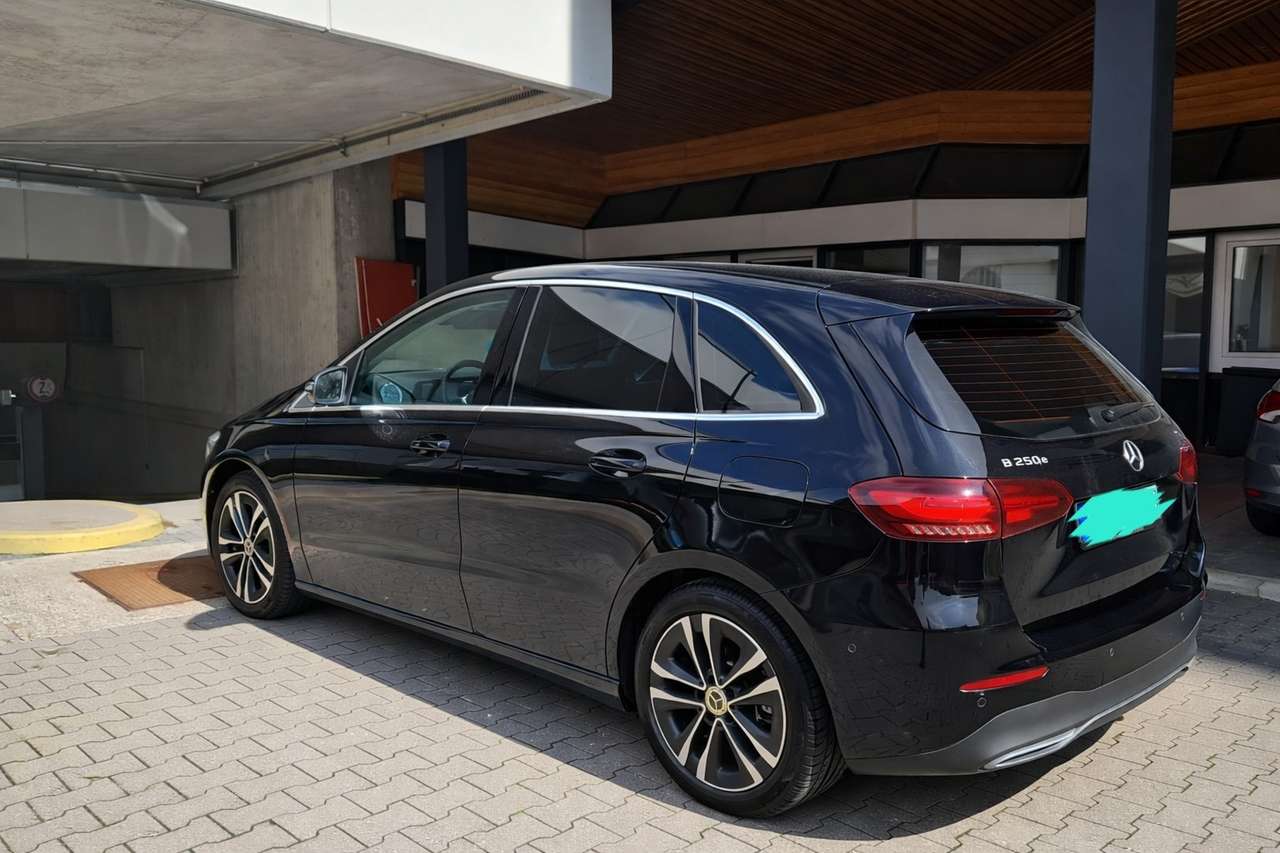 Second hand Mercedes Benz B-Class 250e