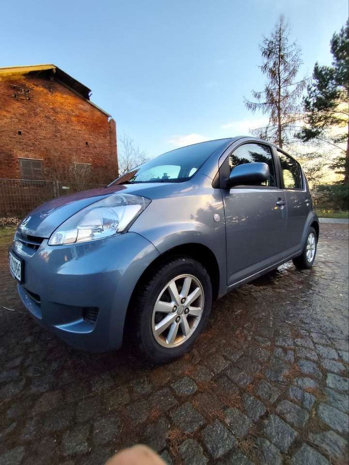 Second hand Daihatsu Sirion 