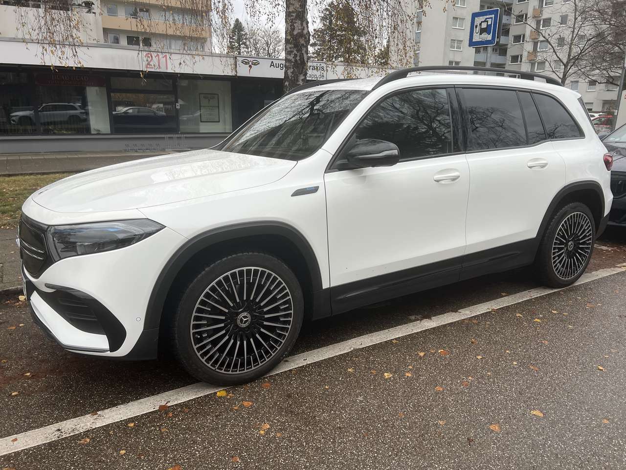 Second hand Mercedes Benz Eqb 250