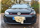 VW Golf GTI Volkswagen Performance BlueMotion Technology