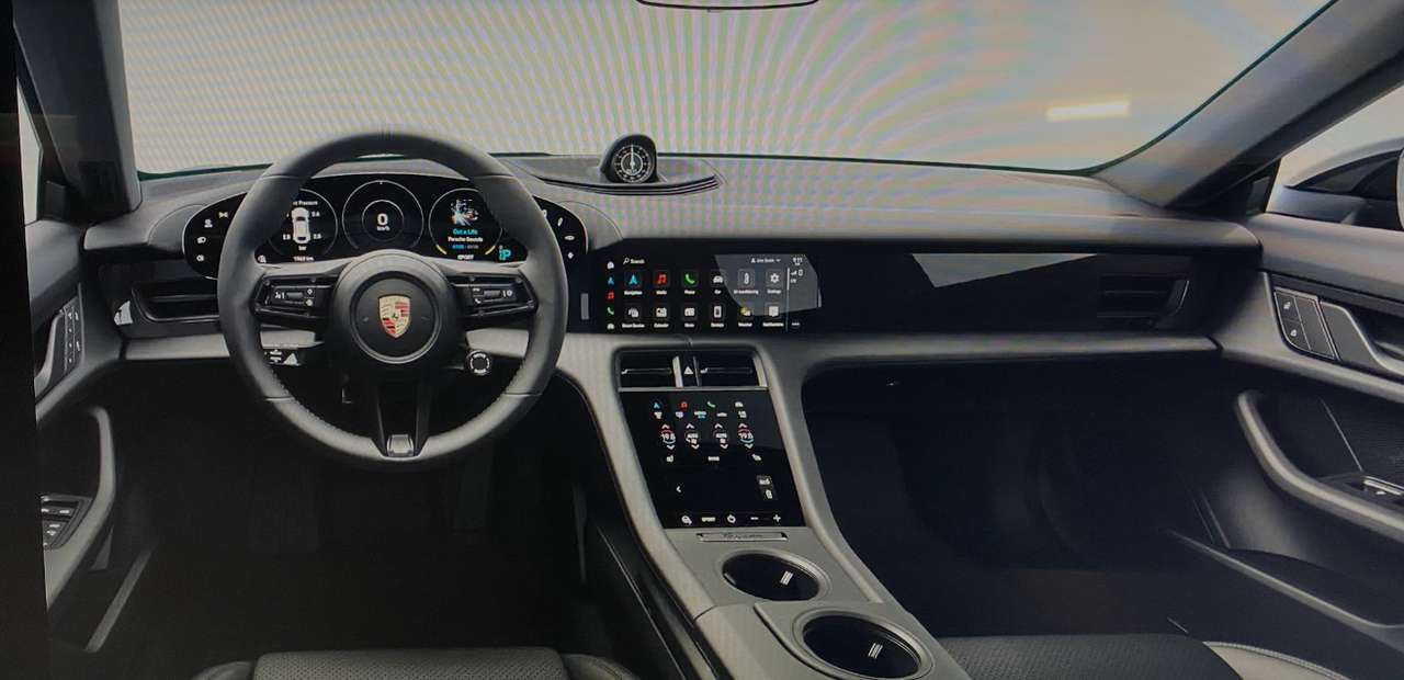 Second hand Porsche Taycan Sport Turismo performance