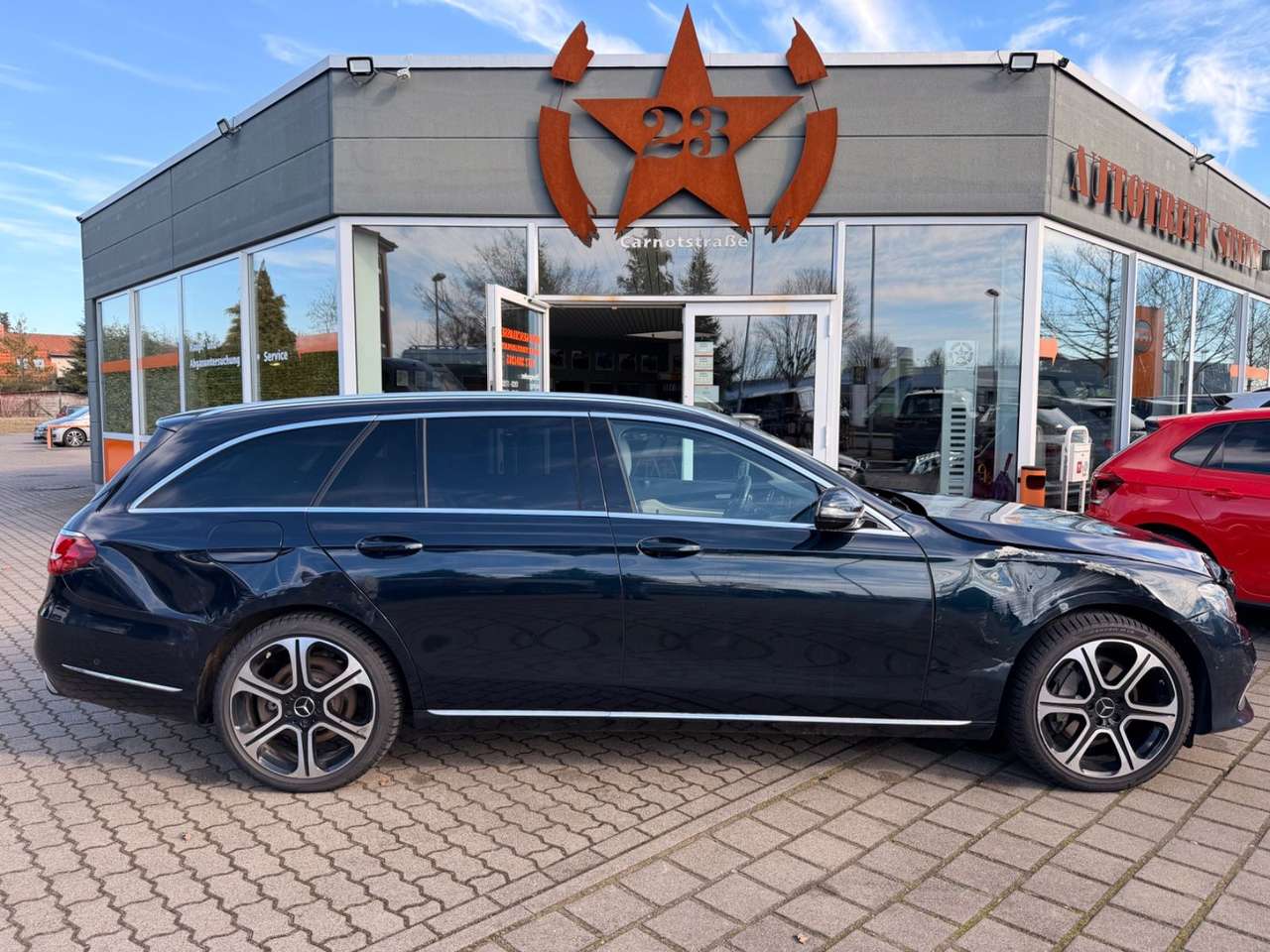 Second hand Mercedes Benz E-Class 