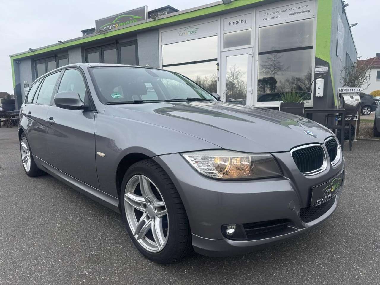 Second hand Bmw 3 Series 318i