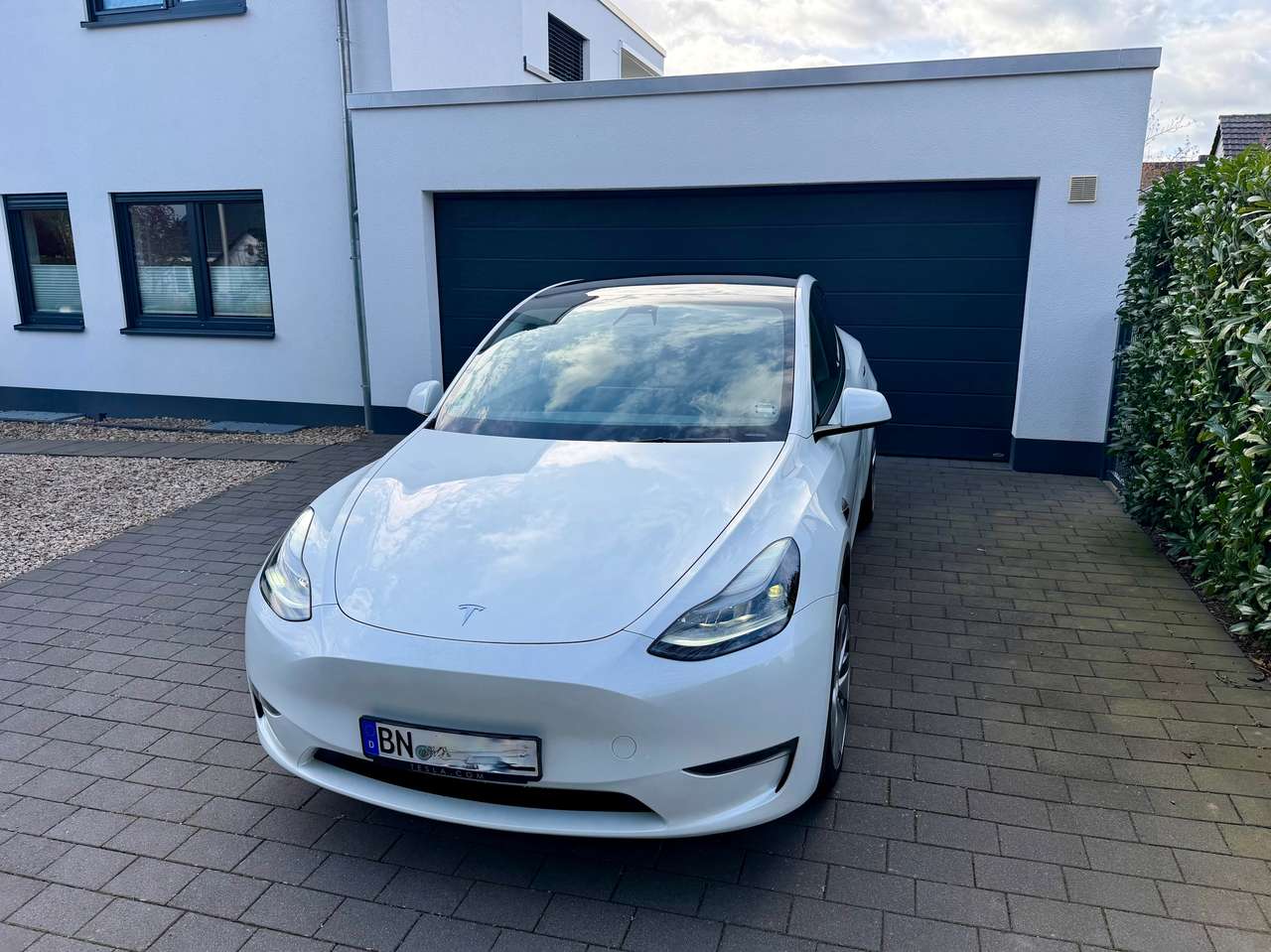 Second hand Tesla Model Y electro