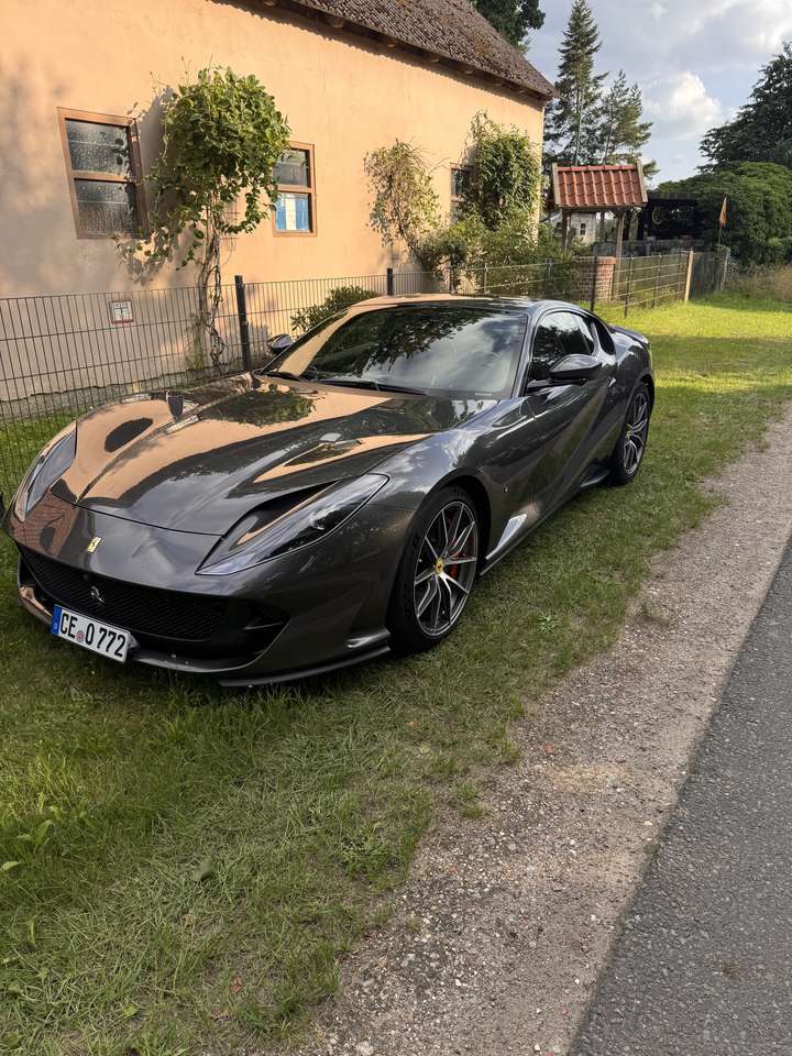 Ojazdené Ferrari 812 Superfast 