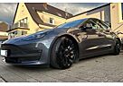 Tesla Model 3 Dual Motor Performance, mit Tieferlegung
