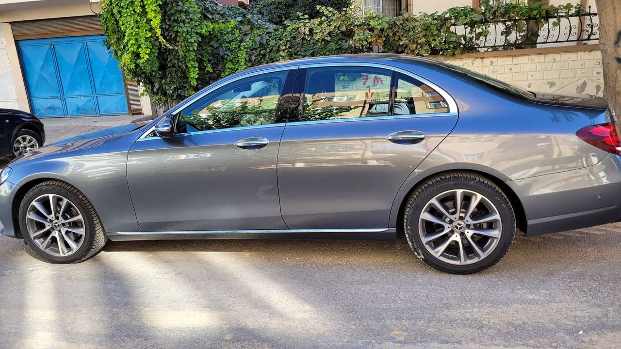 Second hand Mercedes Benz E-Class 200 D
