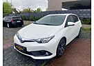Toyota Auris Hybrid Edition-S+