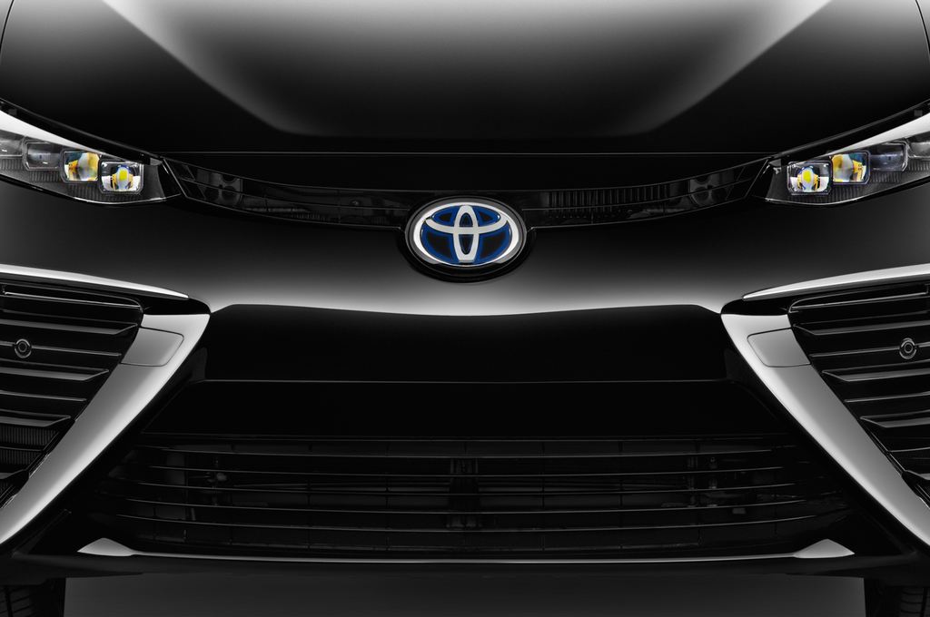 Toyota Mirai (Baujahr 2016) - 4 Türen Kühlergrill und Scheinwerfer