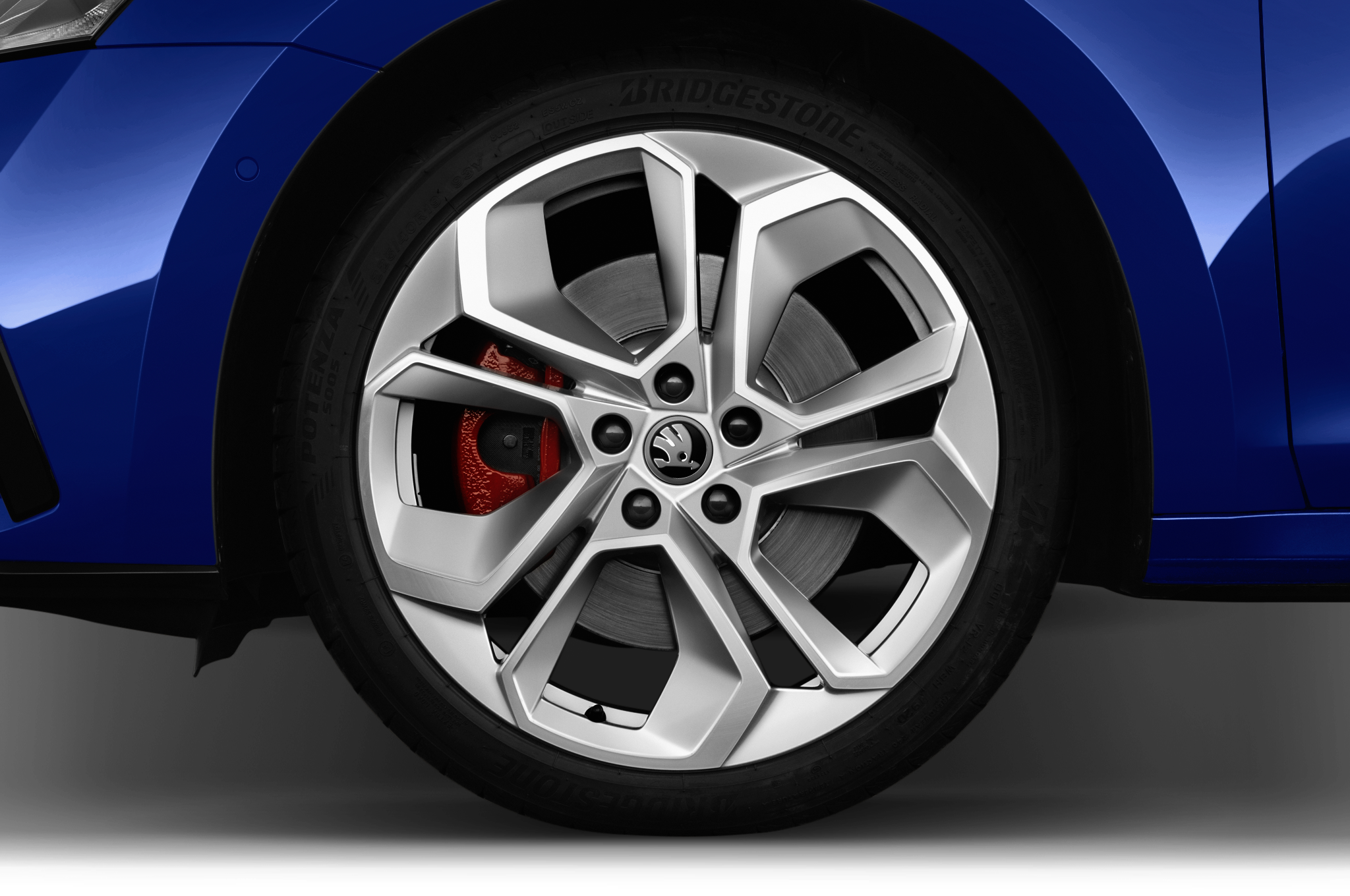 Skoda Octavia Combi iV (Baujahr 2021) RS 5 Türen Reifen und Felge