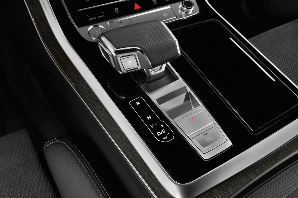 Audi Q7 (Baujahr 2020) S Line 5 Türen Schalthebel