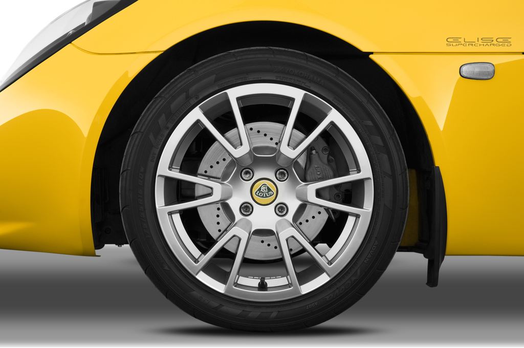 Lotus Elise (Baujahr 2010) R 2 Türen Reifen und Felge