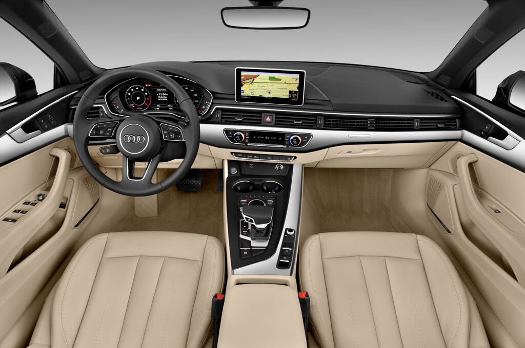 Audi A5 (Baujahr 2018) Design 2 Türen Cockpit und Innenraum