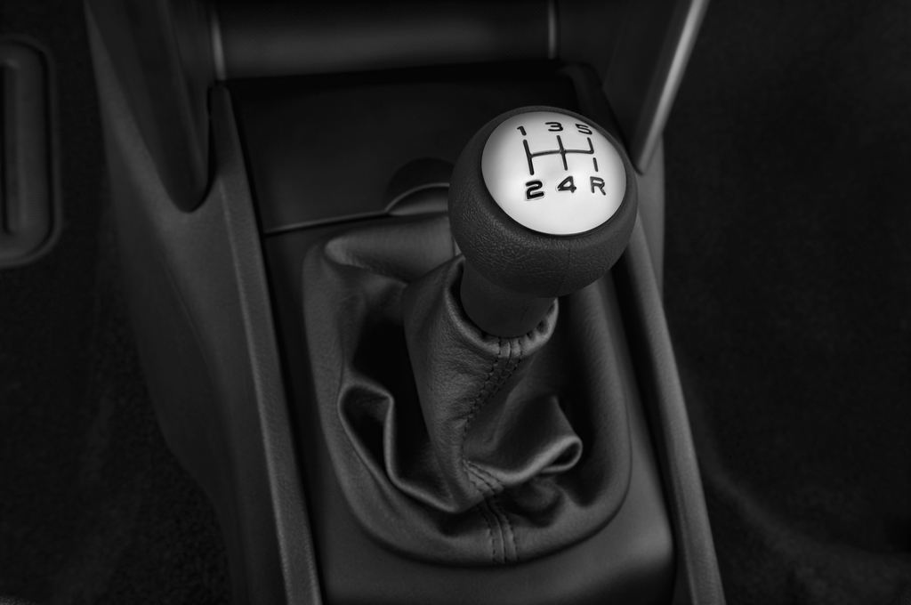Peugeot 207 (Baujahr 2010) Filou 3 Türen Schalthebel