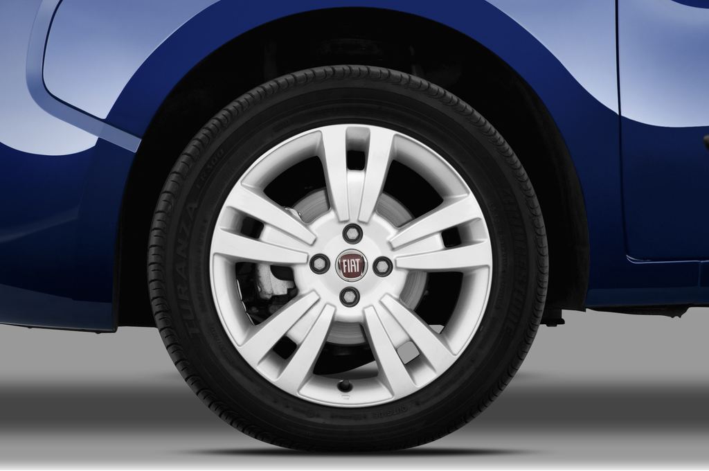 FIAT Qubo (Baujahr 2010) Dynamic 5 Türen Reifen und Felge