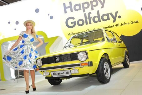 Volkswagen feiert auf der Techno Classica den 40. Geburtstag des Golf