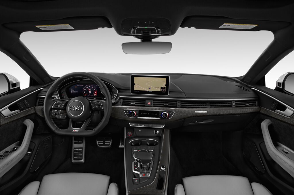Audi S5 Sportback (Baujahr 2018) - 5 Türen Cockpit und Innenraum