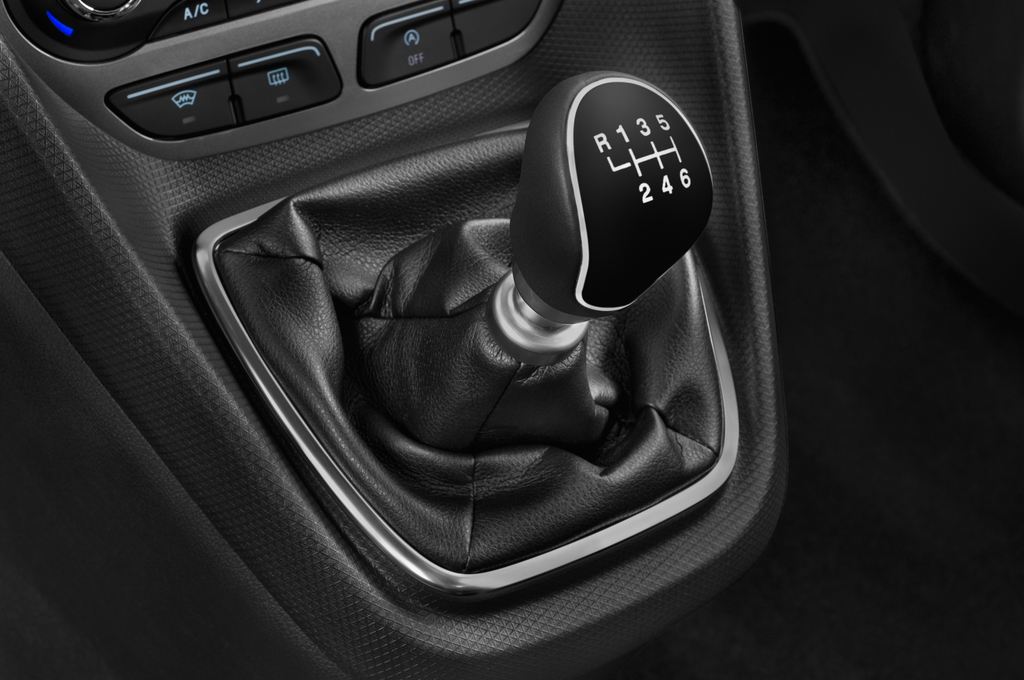 Ford Tourneo Connect (Baujahr 2015) Titanium 5 Türen Schalthebel