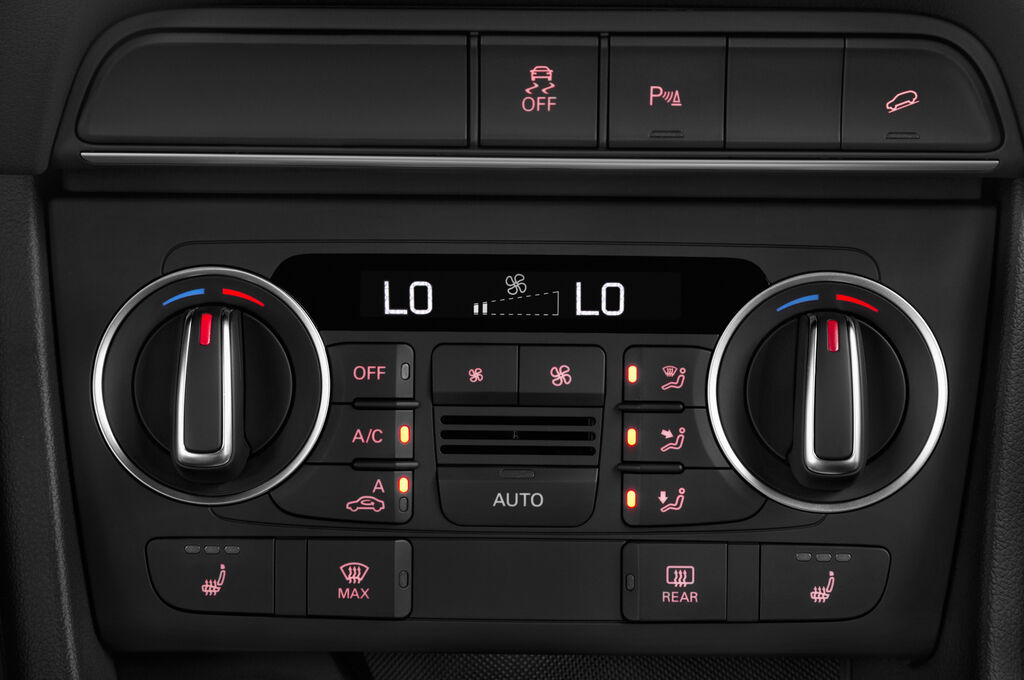 Audi Q3 (Baujahr 2018) - 5 Türen Temperatur und Klimaanlage