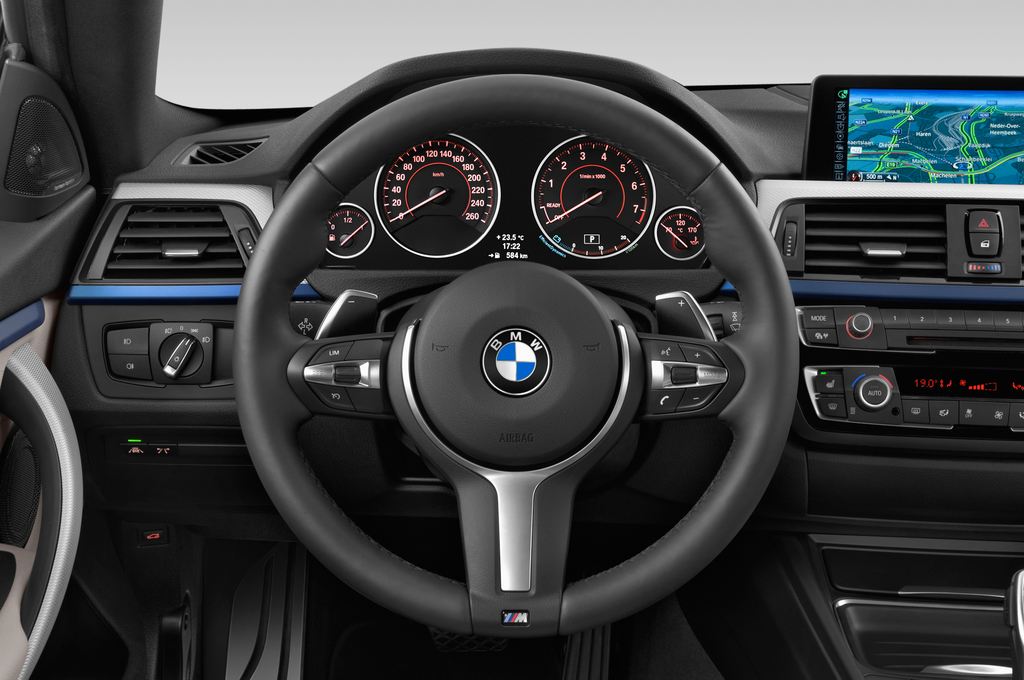 BMW 4 Series (Baujahr 2015) M Sport 2WD AT 5 Türen Lenkrad