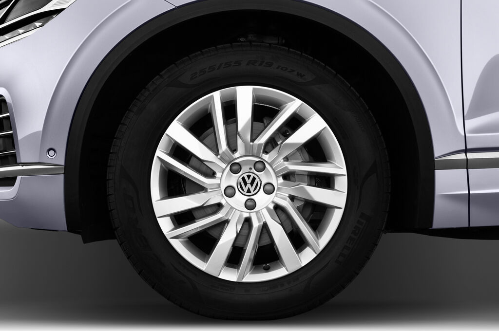 Volkswagen Touareg (Baujahr 2018) Design-Paket Atmosphere 5 Türen Reifen und Felge