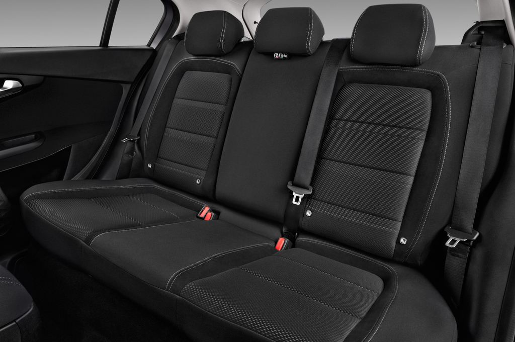 FIAT Tipo (Baujahr 2016) Lounge 5 Türen Rücksitze