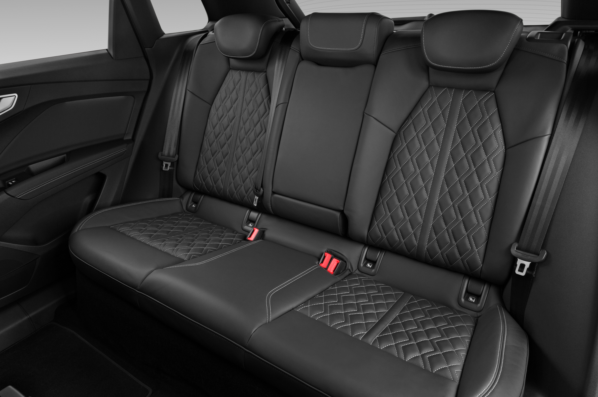 Audi Q4 e-tron (Baujahr 2022) EV S Line 5 Türen Rücksitze