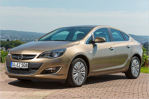 Opel Astra Limousine 1.7 CDTi im Test: Hochgestuft