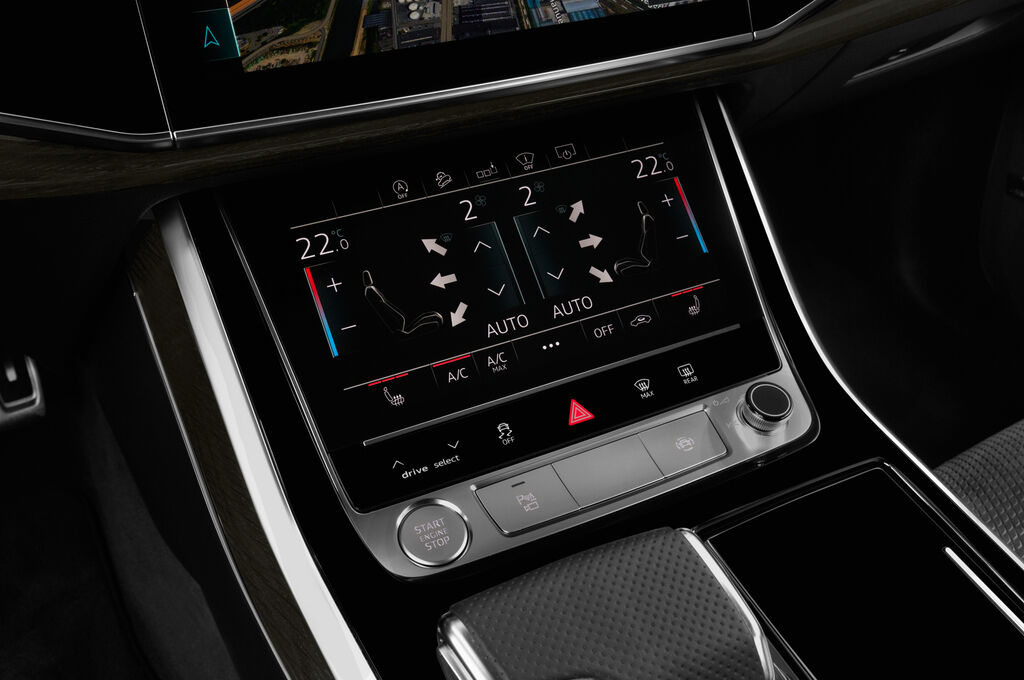 Audi Q7 (Baujahr 2020) S Line 5 Türen Temperatur und Klimaanlage