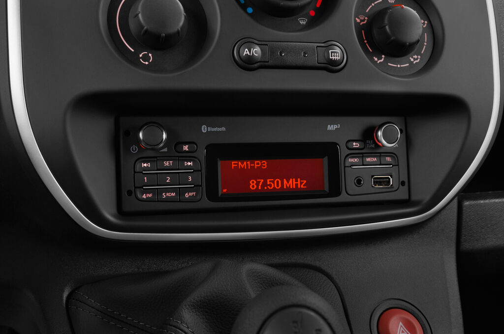 Renault Kangoo Rapid (Baujahr 2019) Extra 4 Türen Radio und Infotainmentsystem