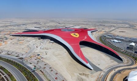 Ferrari World Abu Dhabi - PS-Tempel öffnet im Oktober